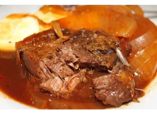 Slow Cooker Schweizer Rinderbraten