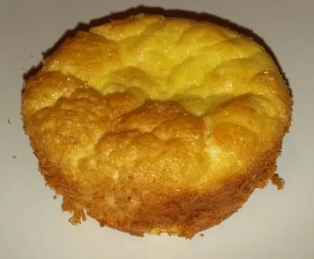 LoCarb Zitrus-Biskuitkuchen