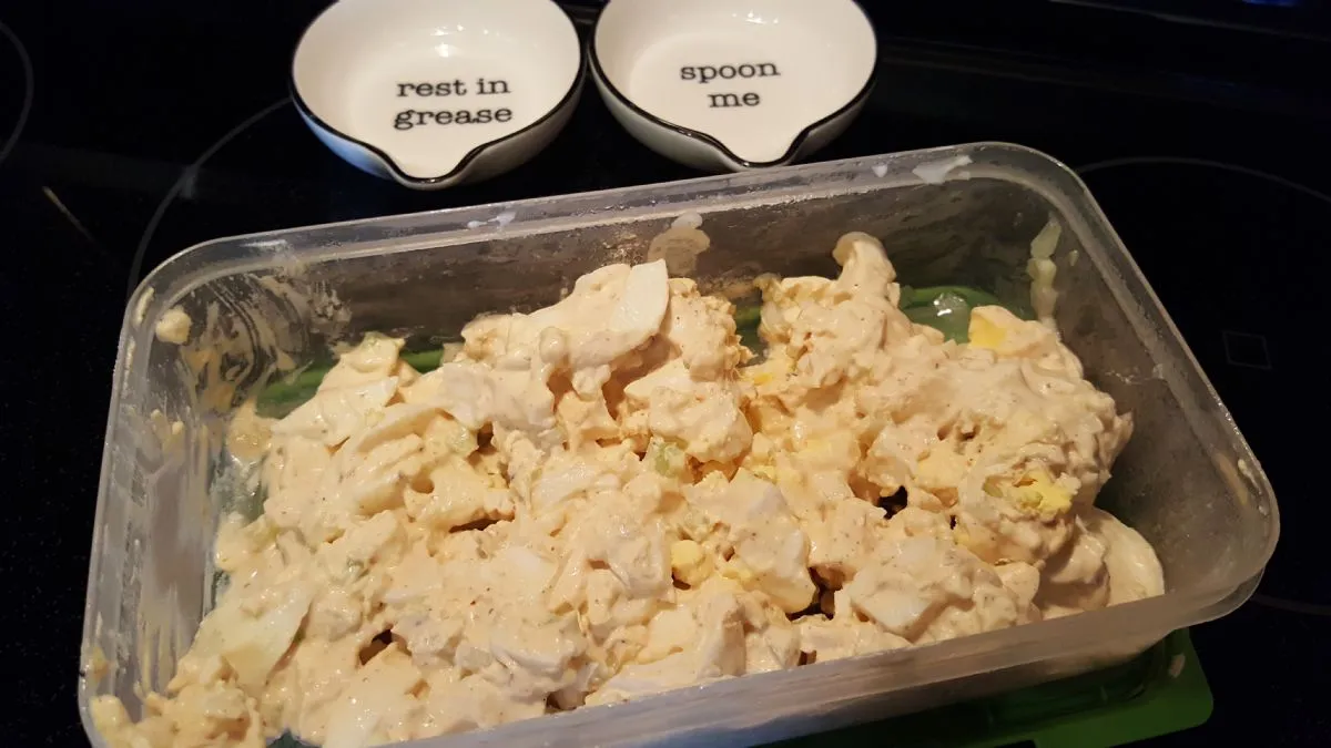 Eiersalat mit Frischkäse (Keto 1 Portion = 1/5 des Rezepts)