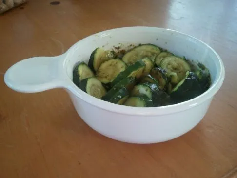 Zucchini und Pesto