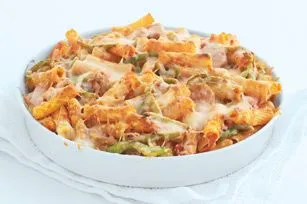 Gemüse-Pasta mit roter Soße