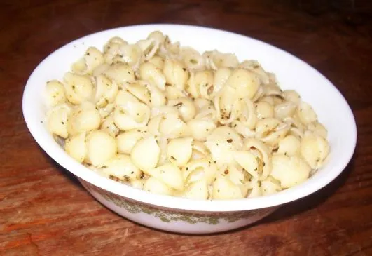 Zitronen-Knoblauch-Pfeffer-Pasta