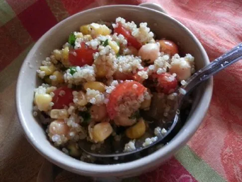 Quinoa-Kichererbsensalat
