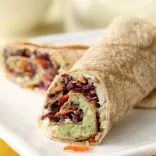 Cremiger Avocado- und weiße Bohnen-Wrap