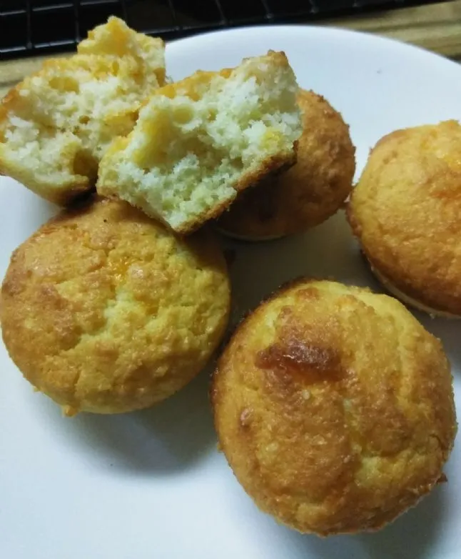 Cyndis fabelhafte Faux-Maisbrot-Keto-Muffins
