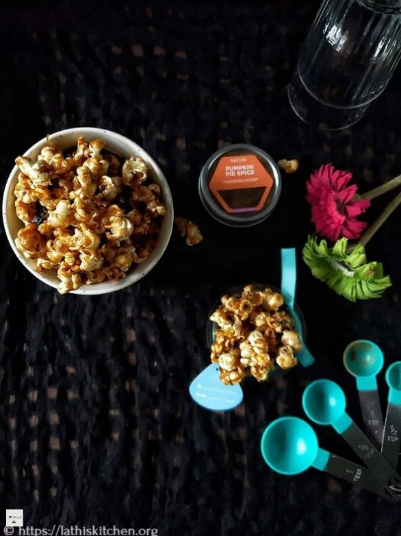 Kürbiskuchen-Gewürz-Popcorn