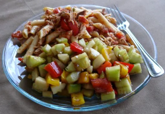 Cyndis Gurken-, Mango- und Paprikasalat