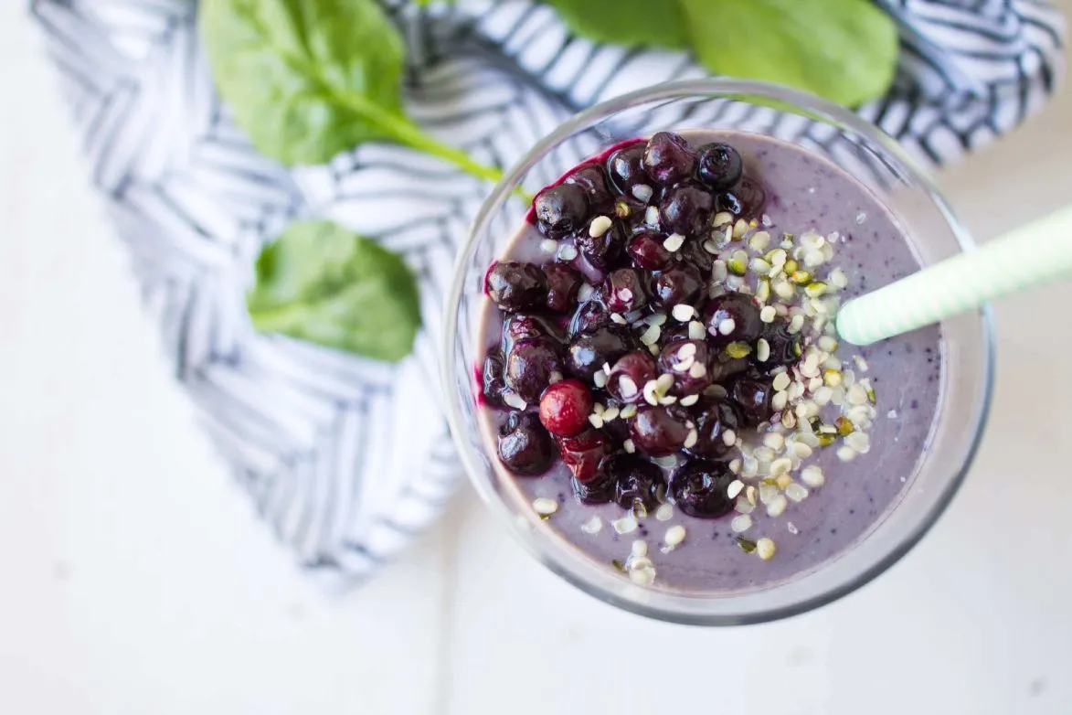 Energiebooster Veganer Heidelbeer-Smoothie