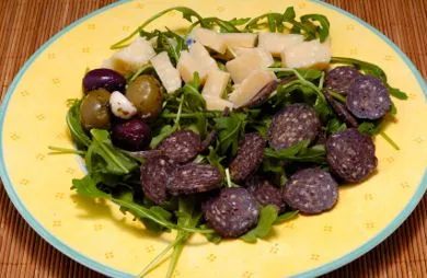 Vegane Schwarze Bohnen-Chipotle-Wurst