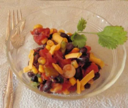 Frischer Schwarzbohnen- und Mais-Dip