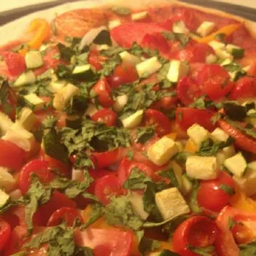 Gemüse-Pizza (ohne Käse) Schnellzubereitung