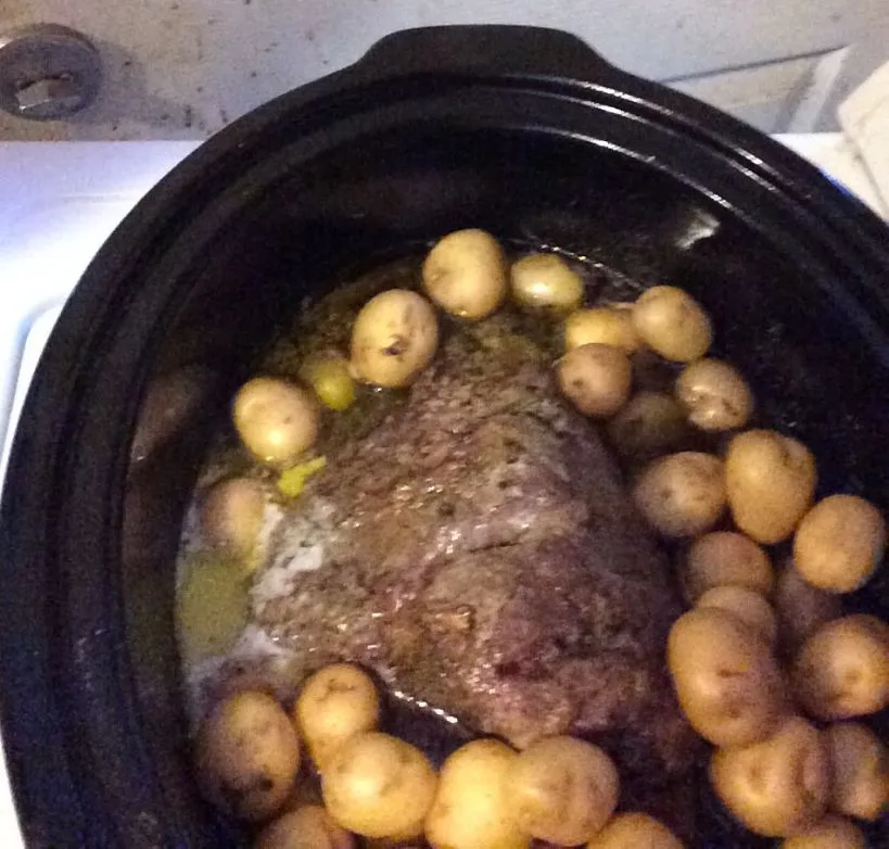 Rinderbraten im Slow Cooker mit Gemüse