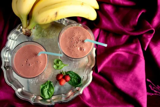 Erdbeer-Banane (grüner) Smoothie