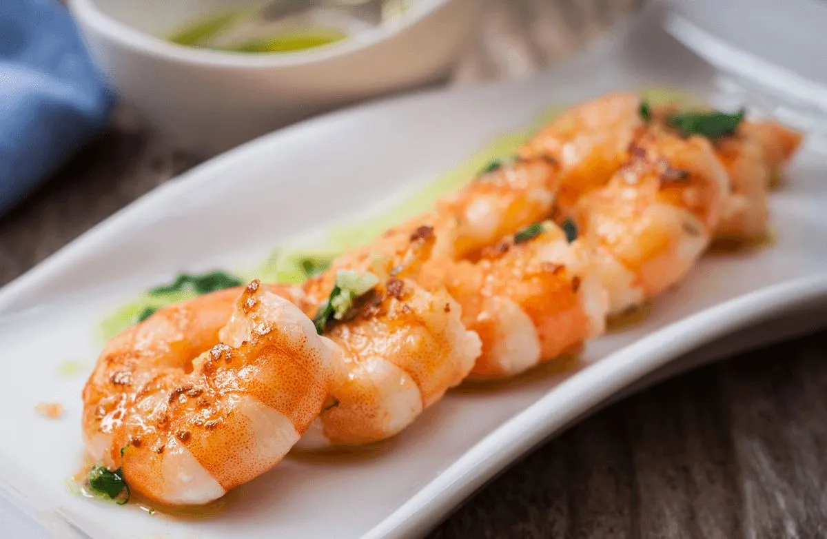 Gegrillte Garnelen mit Mango-Chili-Sauce