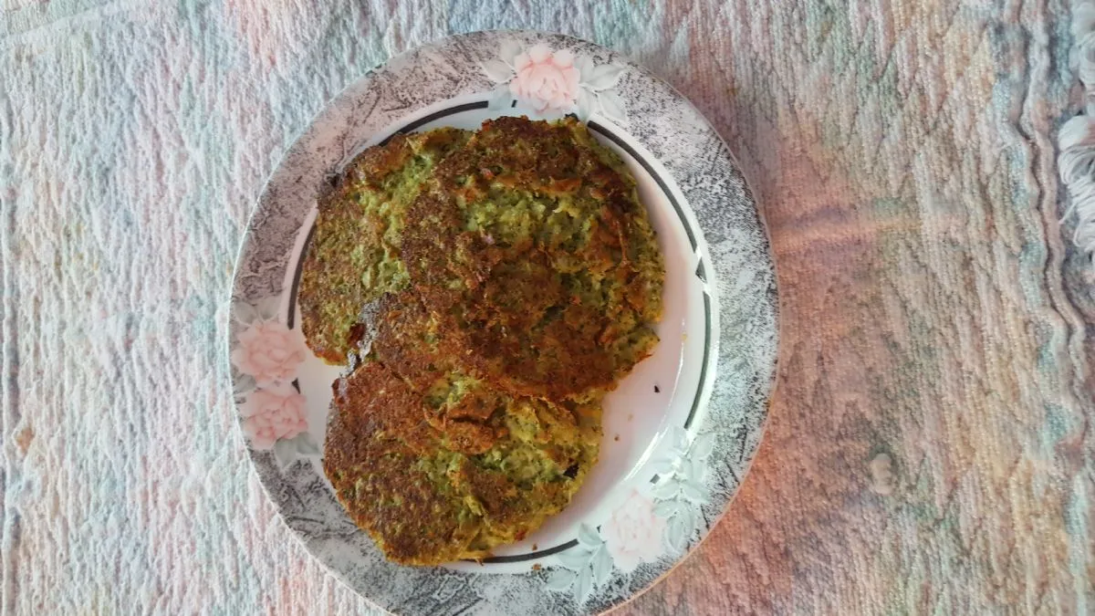 Knusprige Brokkoli-Parmesan-Puffer