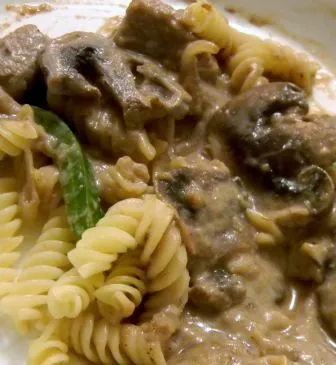 Rindfleisch Stroganoff