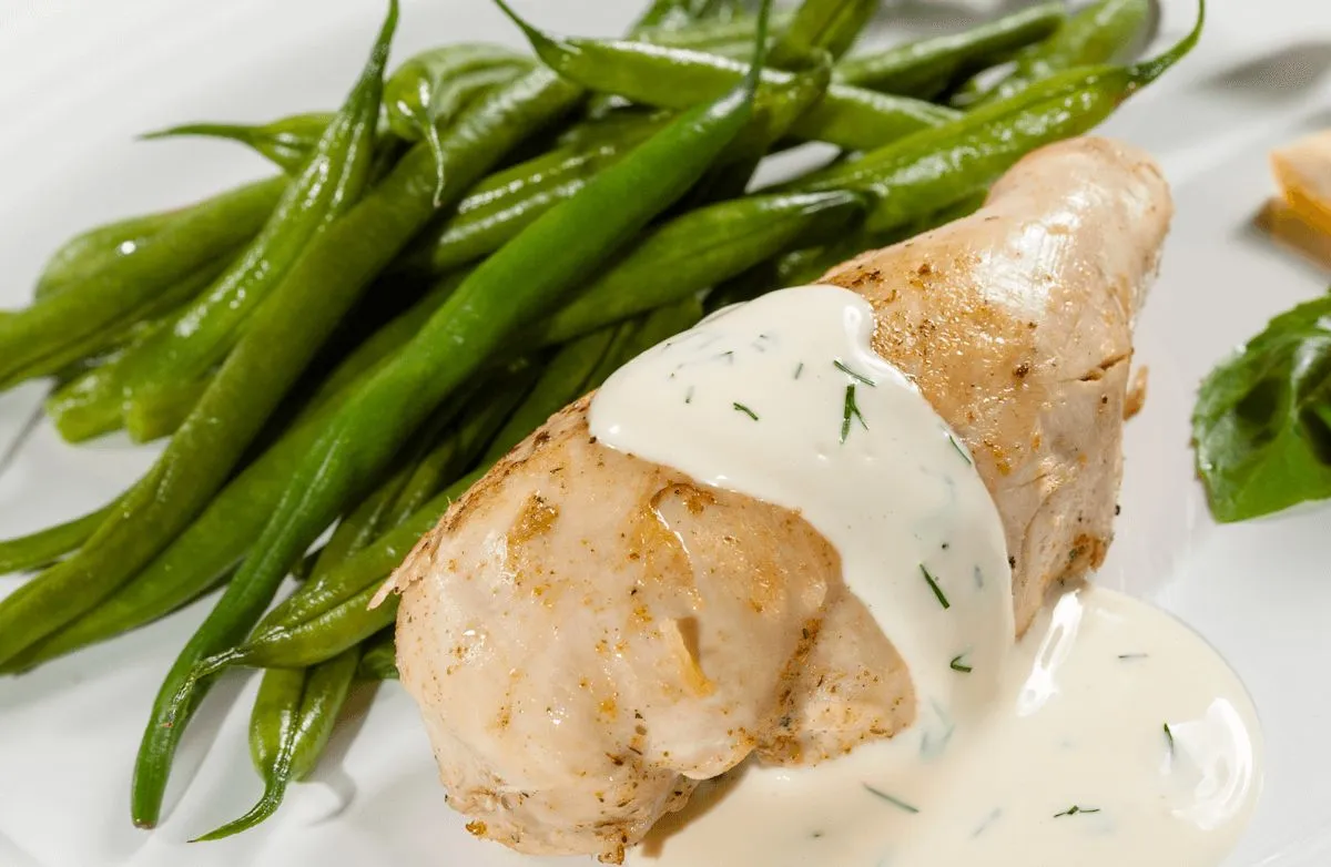 Hähnchenbrust gefüllt mit Spinat, Käse und Schinken