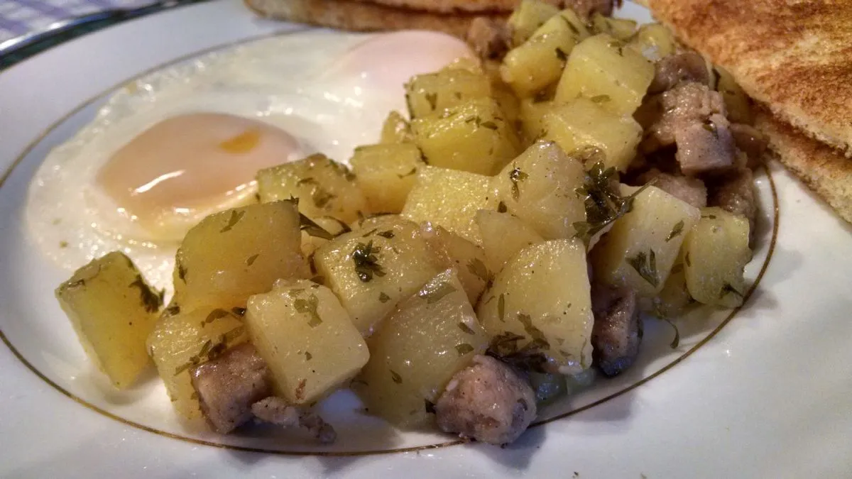 Goldene Frühstückskartoffeln