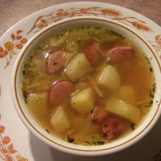 Einfache Suppen - Kohl-, Wurst- und Kartoffelsuppe (202 Kalorien)
