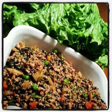 Asiatische Salatwickel