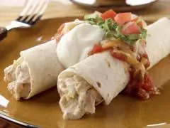 Sauerrahm-Hähnchen-Enchiladas