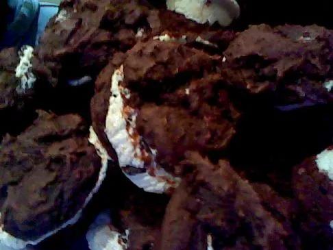 Teufels-Küchlein mit Frischkäsefüllung