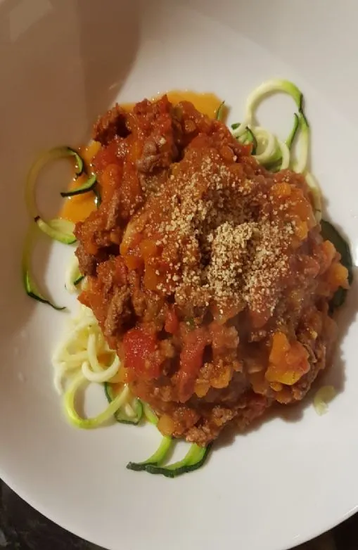 Gemüsebeladene Spaghetti Bolognese