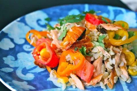 Lachs-Brauner-Reis-Salat