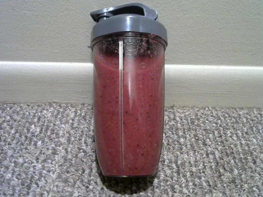 Fruchtiger NutriBlast-Smoothie