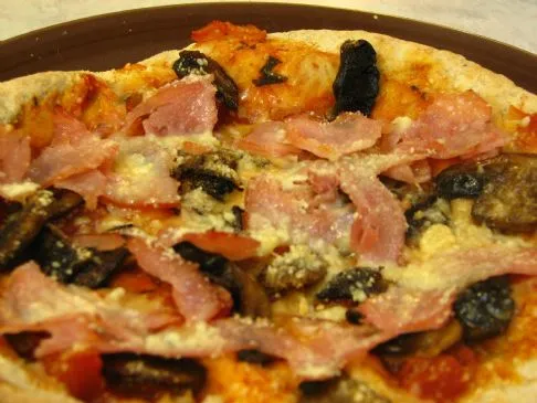 200 Kalorien Schinken- und Pilz-Pizza