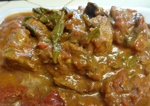 Lamm- und Trockenpflaumen-Eintopf