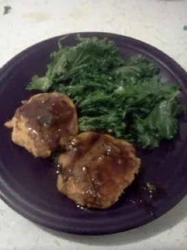 Süßkartoffelpuffer mit würziger Orangensauce