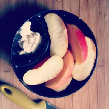 Cremiger und leichter Erdnussbutter-Dip