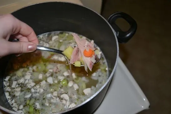 Geräucherte Hühnersuppe