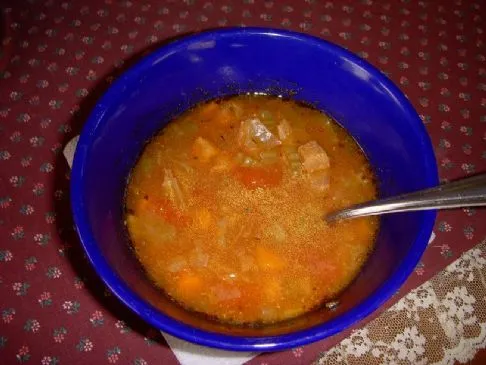 Italienische Gemüse-Rindfleisch-Suppe