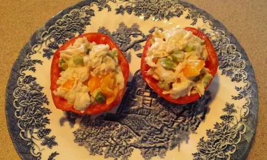 Tomatenschalen-Hühnchensalat