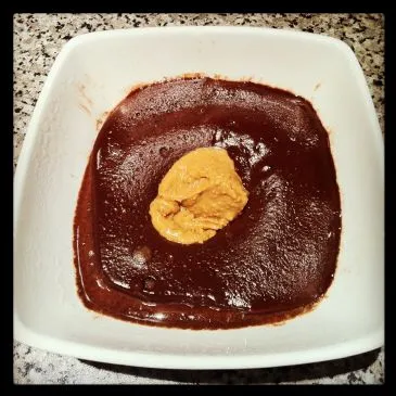 Saubere Schokoladen-Erdnussbutter-Fudge