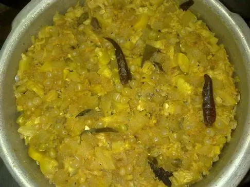 Aschengurke-Flaschengurke-Erbsen-Tofu-Pulao