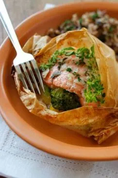 Gebackener Fisch mit Brokkoli und Kräuterbutter