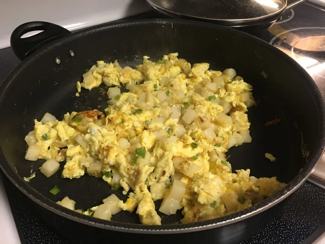 Eier- und Kartoffel-Frühstücksburrito