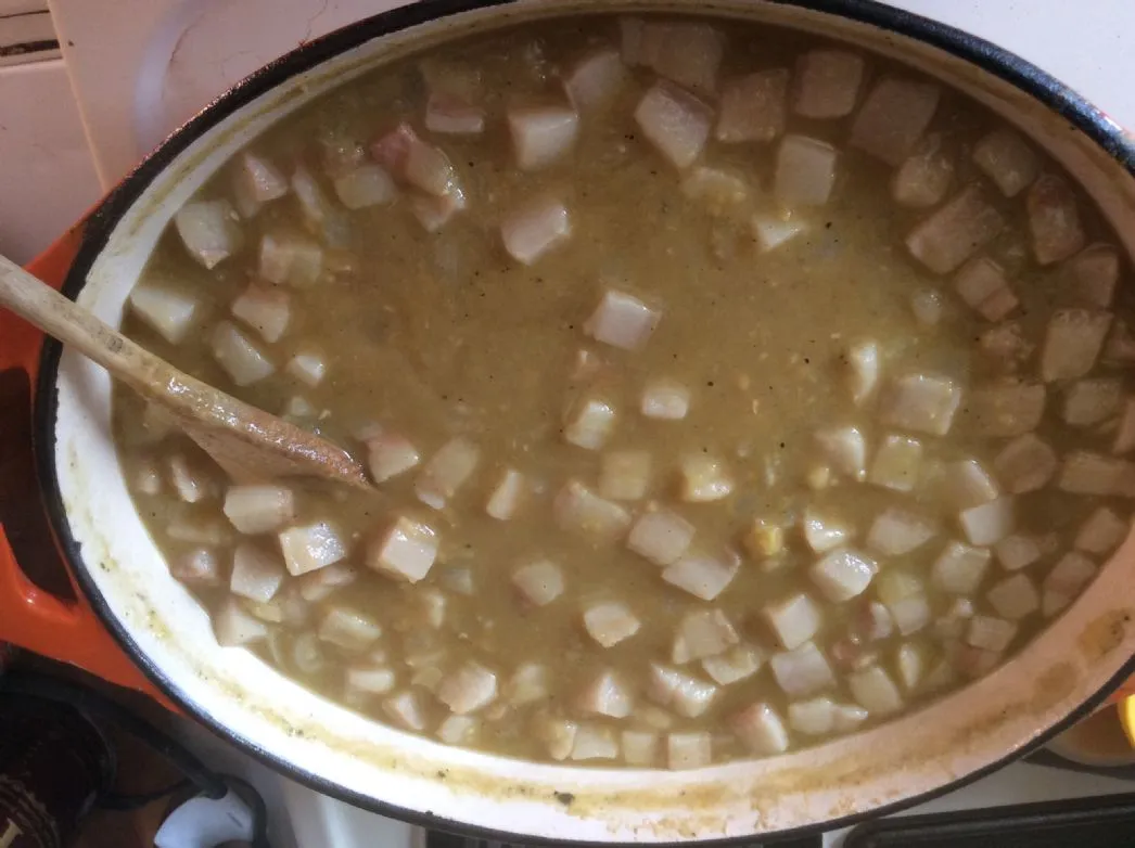Gelbe Spalterbsensuppe