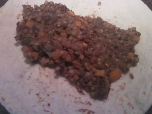 Schwarzbohnen- und Weizenbeer-Burritos