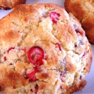 Scones mit frischen Cranberries