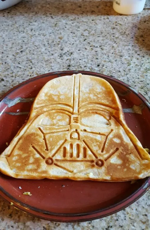Vollkorn-Darth-Vader-Waffeln