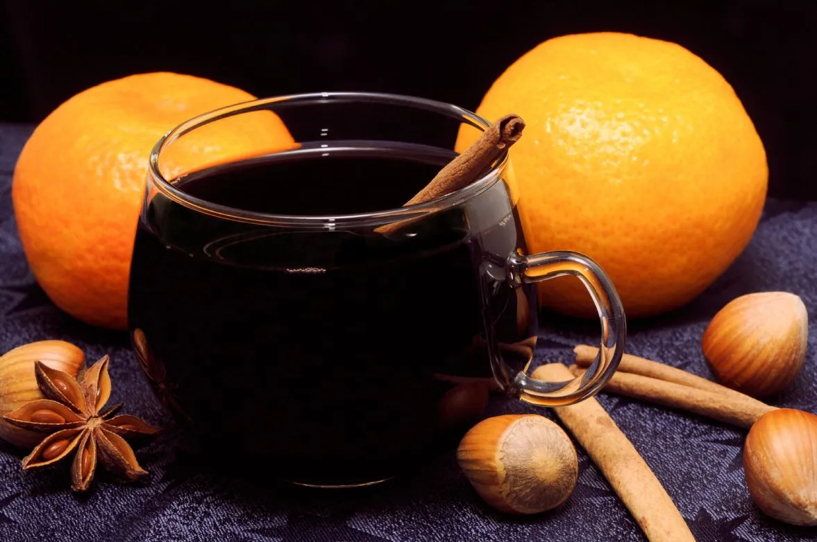 Feuerzangenbowle (Deutscher Glühwein)