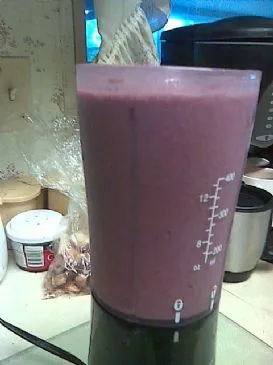 Super Green Heidelbeer-Cranberry-Joghurt-Smoothie