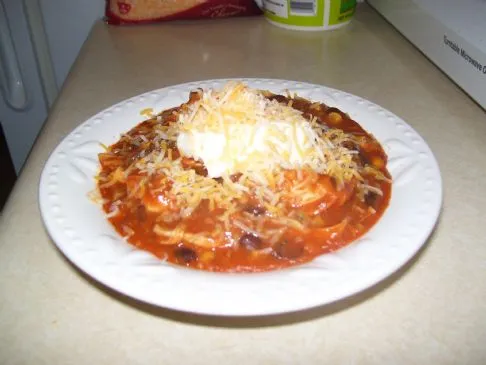 Mikrowellen-Salsa-Hühnchen-Suppe