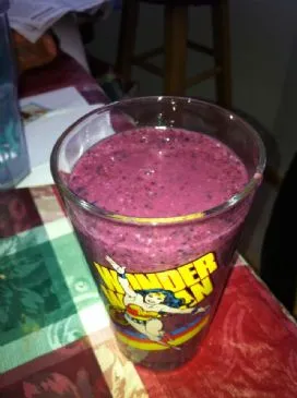 Kirsche-Blaubeer-Detox-Smoothie (VEGAN)