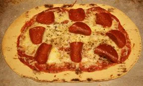 Leichte Pepperoni-Pizza