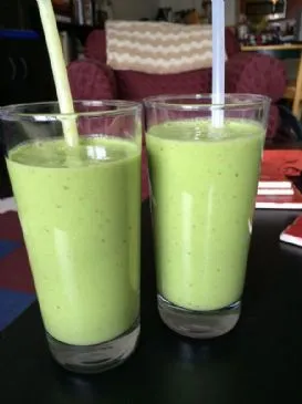 Apfel-Bananen-Grüner Smoothie